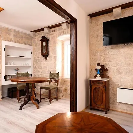 Golubica スタリー・グラード